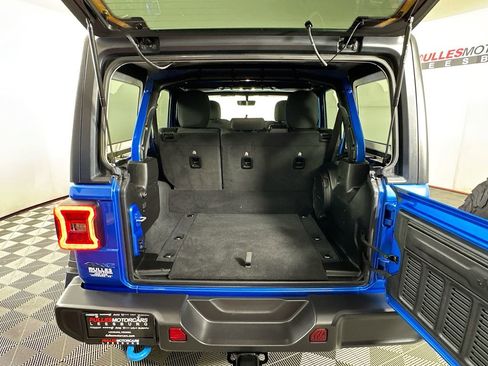 Used 2022 Jeep Wrangler Unlimited Rubicon 4xe w/ Cold Weather Group AWD/4WD image 26