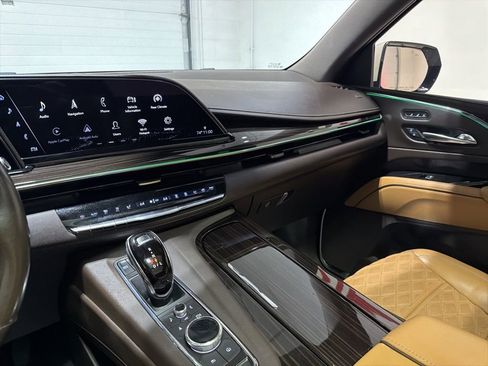 Used 2021 Cadillac Escalade Sport w/ LPO, ONYX Package AWD/4WD image 16