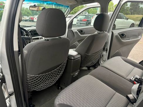Used 2004 Ford Escape XLT AWD/4WD image 17