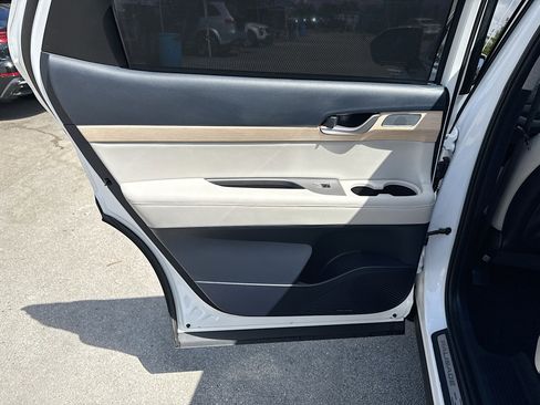 Used 2023 Hyundai Palisade Limited w/ Cargo Package image 21