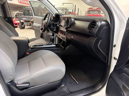Used 2023 Toyota Tacoma SR w/ SR Convenience Package RWD image 35