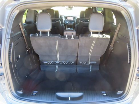 Used 2022 Chrysler Pacifica Limited w/ S Appearance Package image 20