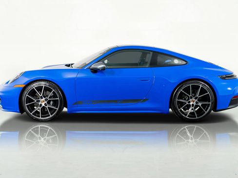 Used 2026 Porsche 911 Carrera T image 17