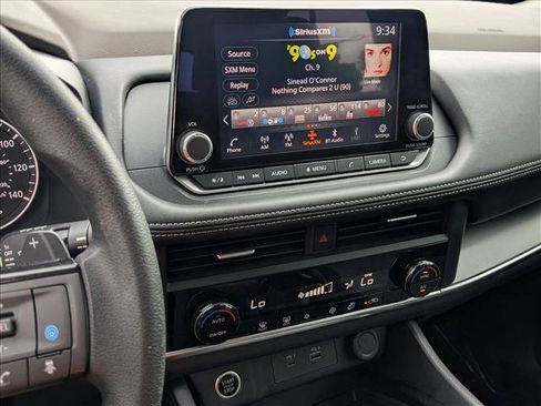 Certified 2023 Nissan Rogue SV FWD image 14