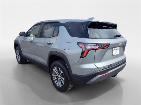 Used 2026 Chevrolet Equinox LT image 3