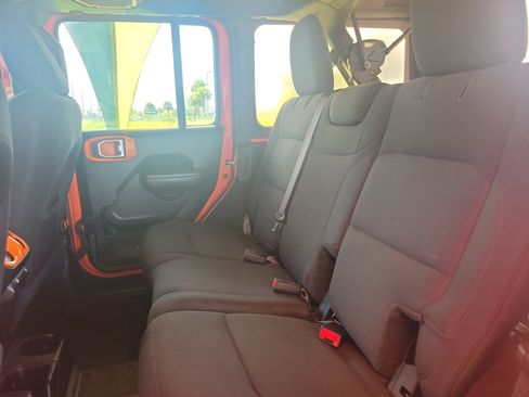 Used 2019 Jeep Wrangler Unlimited Sport S AWD/4WD image 7