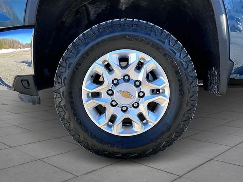 Used 2025 Chevrolet Silverado 2500 LT w/ Convenience Package image 10