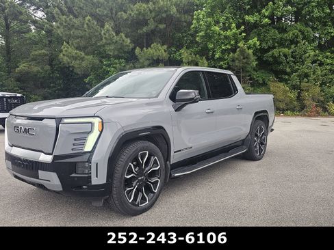 Used 2024 GMC Sierra EV Denali AWD/4WD image 3
