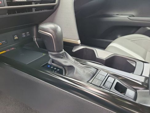 Used 2025 Toyota Camry SE FWD image 32