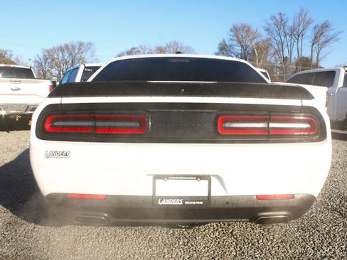 Used 2021 Dodge Challenger SXT w/ Driver Convenience Group image 10