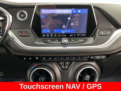 Used 2019 Chevrolet Blazer Premier w/ Sun and Wheels Package FWD image 3