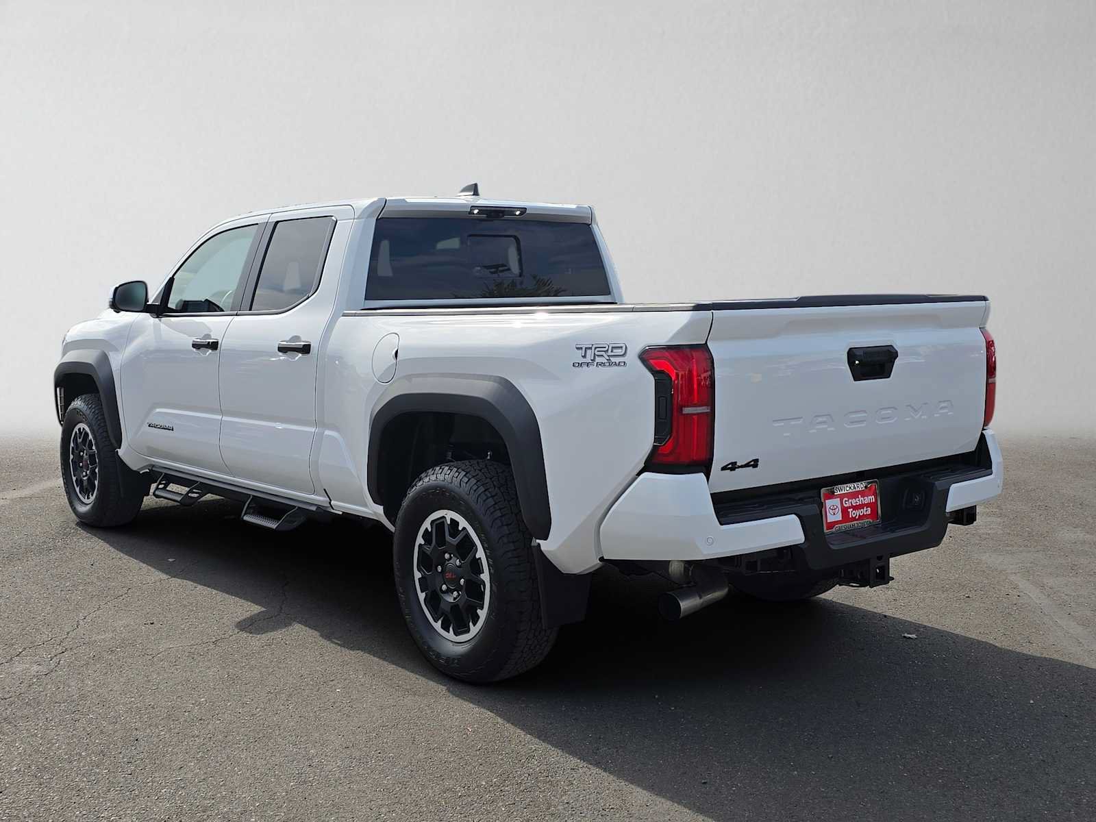 Used 2024 Toyota Tacoma TRD Off-Road w/ TRD Off Road Premium Package AWD/4WD image 6