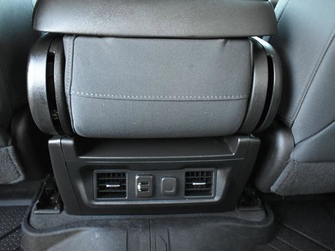 Used 2019 Chevrolet Silverado 1500 LT w/ All-Star Edition AWD/4WD image 40