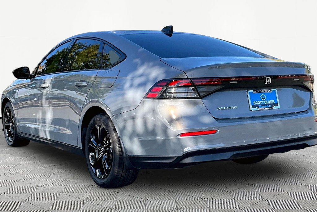 Used 2025 Honda Accord SE image 5
