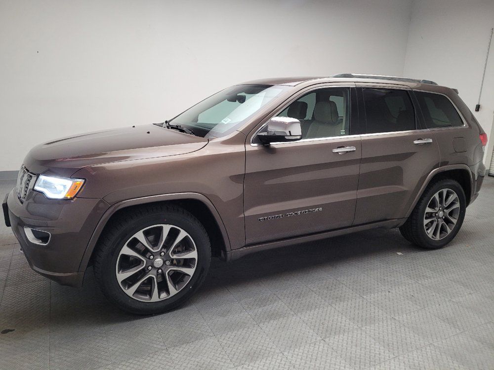Used 2018 Jeep Grand Cherokee Overland AWD/4WD image 2