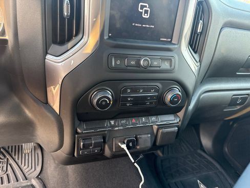 Used 2022 Chevrolet Silverado 2500 Custom w/ Custom Convenience Package AWD/4WD image 23