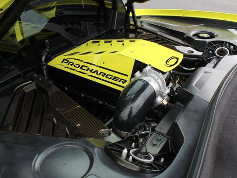 Used 2022 Chevrolet Corvette Stingray Preferred Cpe w/ Z51 Performance Package RWD image 24