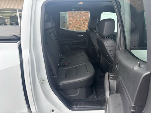 Used 2023 Chevrolet Colorado LT w/ LT Convenience Package III image 13