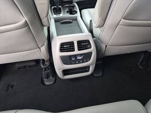 Used 2017 Honda Pilot EX-L image 19