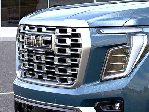 New 2026 GMC Yukon XL Denali w/ LPO, Floor Liner Package AWD/4WD image 13