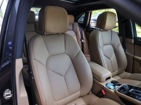 Certified 2026 Porsche Macan AWD/4WD image 75
