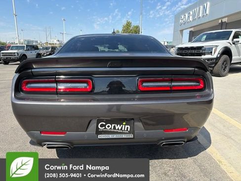 Used 2021 Dodge Challenger R/T Scat Pack RWD image 9