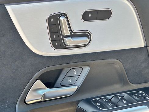 New 2025 Mercedes-Benz GLA 35 AMG 4MATIC image 18