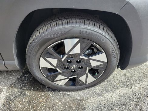 Certified 2025 Hyundai Kona SEL FWD image 6