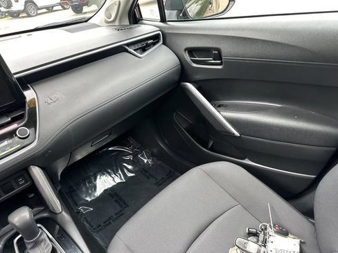Used 2024 Toyota Corolla Cross LE w/ Moonroof Package AWD/4WD image 21