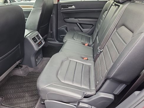Used 2018 Volkswagen Atlas SEL Premium image 35