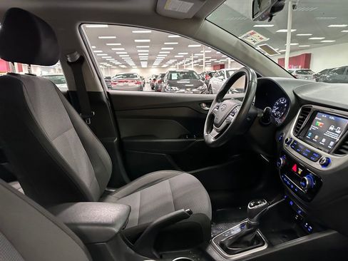 Used 2021 Hyundai Accent Limited image 28