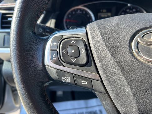 Used 2015 Toyota Camry SE image 6