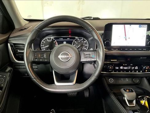 Used 2023 Nissan Rogue SL w/ SL Premium Package image 5