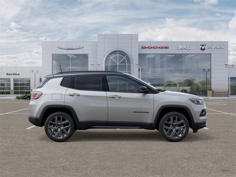 New 2026 Jeep Compass Limited image 21