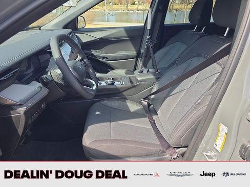 New 2026 Jeep Cherokee Laredo AWD/4WD image 9