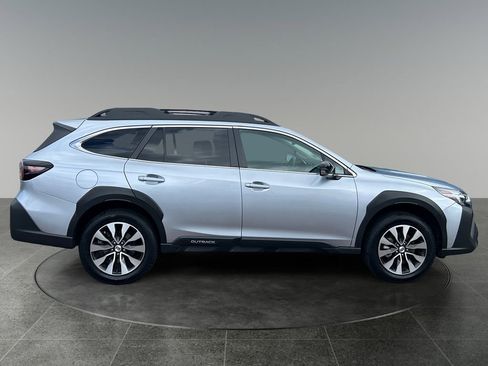 Used 2023 Subaru Outback Limited AWD/4WD image 11