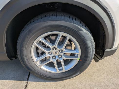 New 2026 Ford Explorer Active image 10