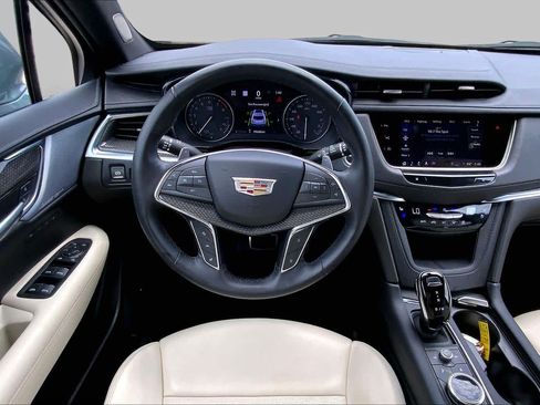 Used 2024 Cadillac XT5 Sportv w/ Technology Package AWD/4WD image 6