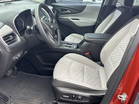 Used 2020 Chevrolet Equinox LS w/ LS Convenience Package image 13
