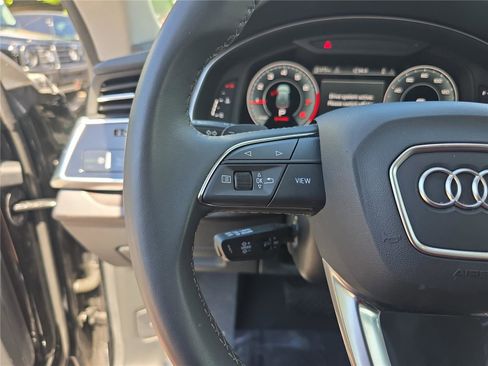 Used 2023 Audi Q8 Prestige AWD/4WD image 32