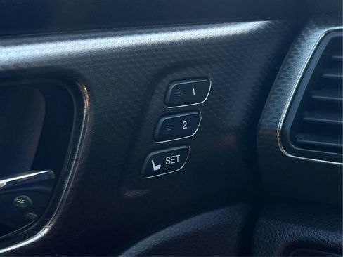 Used 2017 Honda Accord EX-L image 24