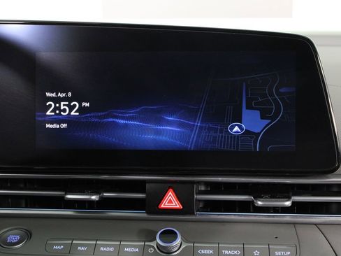 Certified 2024 Hyundai Elantra SEL FWD image 9