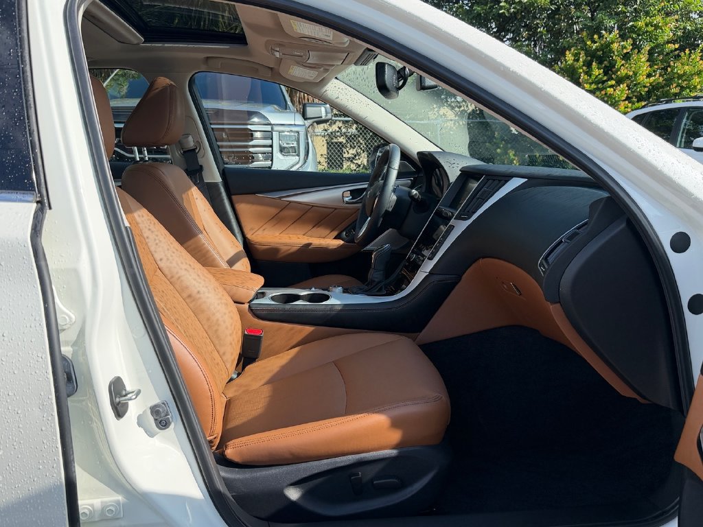 Used 2023 INFINITI Q50 Luxe w/ Cargo Package RWD image 16