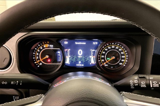 Used 2026 Jeep Wrangler Unlimited Sahara w/ Technology Group AWD/4WD image 28