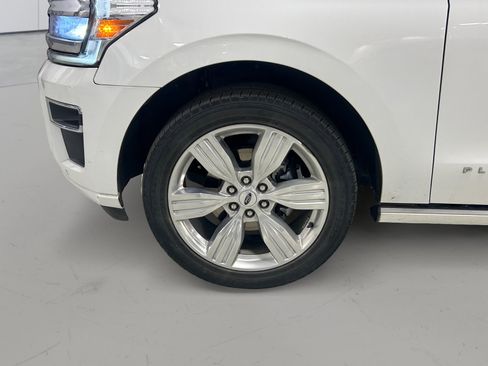Used 2023 Ford Expedition Platinum RWD image 7