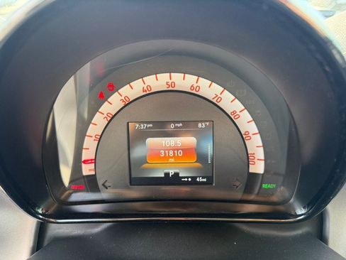 Used 2018 smart fortwo electric drive RWD image 12