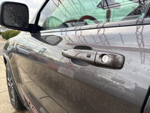 Used 2019 Jeep Grand Cherokee Trailhawk image 10