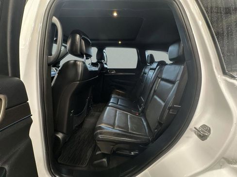 Used 2017 Jeep Grand Cherokee Limited w/ Luxury Group II AWD/4WD image 32