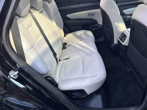 Used 2022 Hyundai Tucson Limited image 15