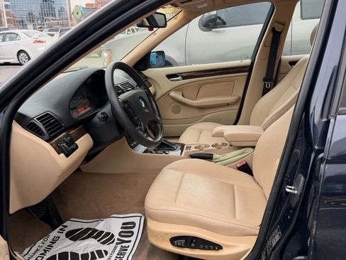 Used 2003 BMW 325xi Sedan image 9